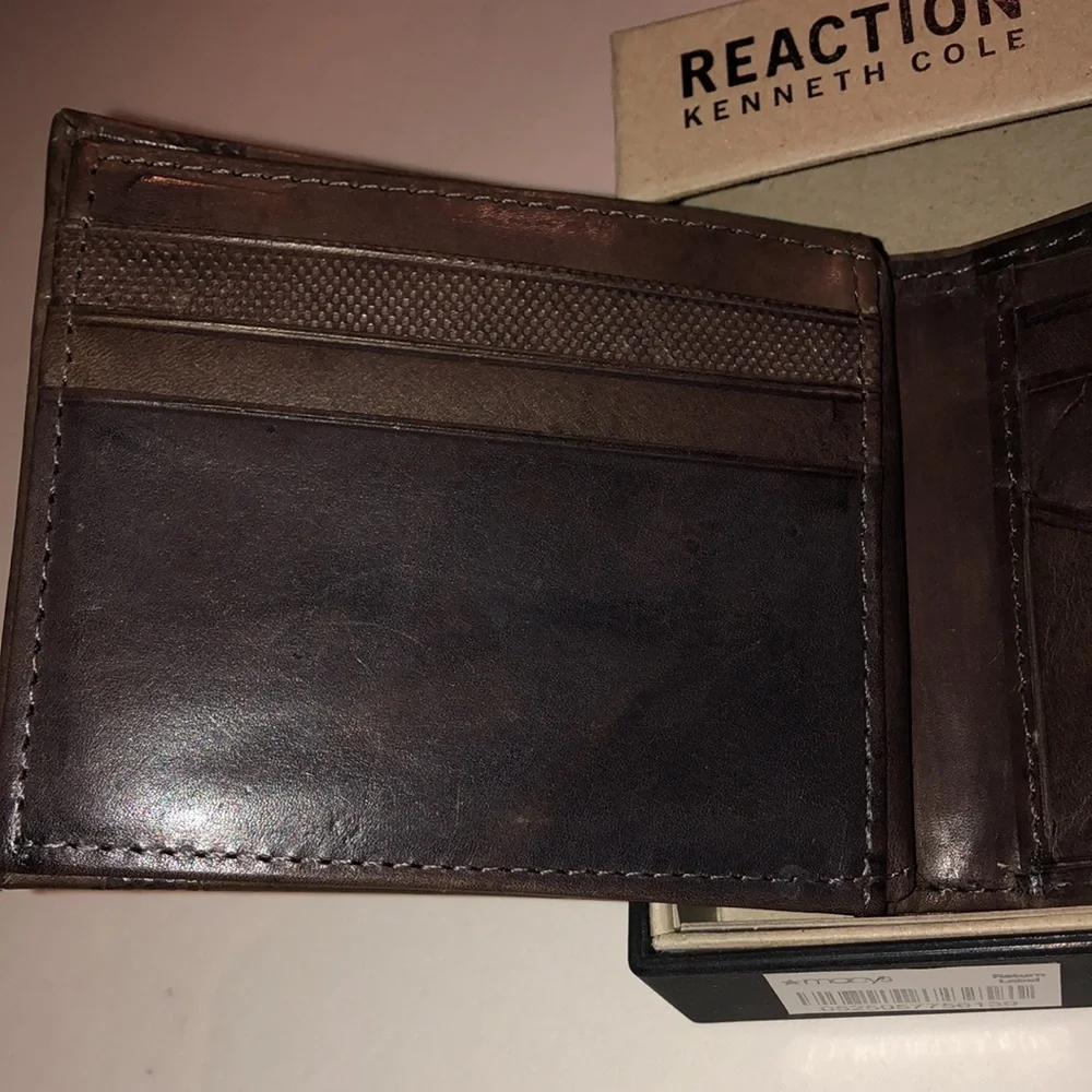 Kenneth Cole Reaction Brown Wallet